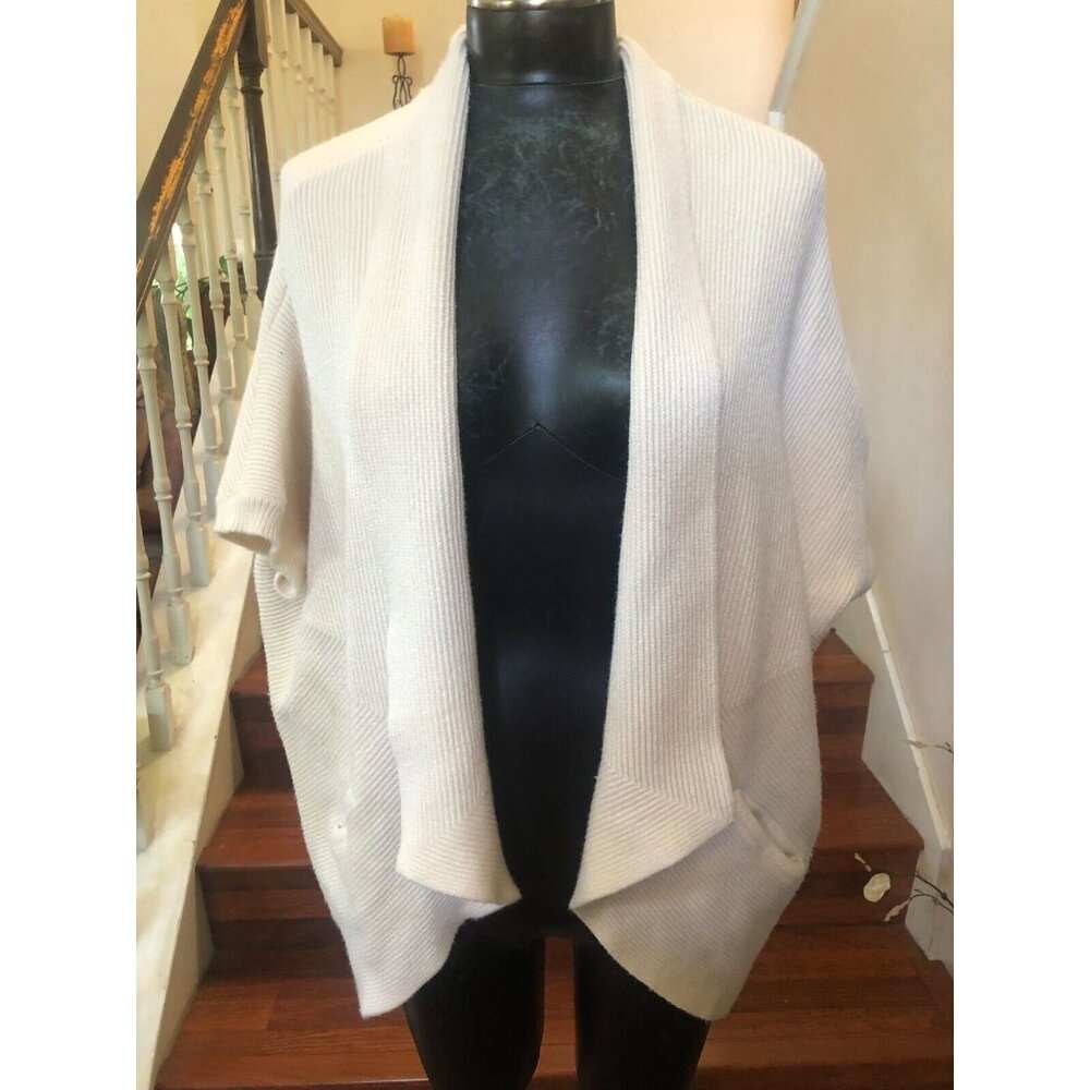 Akemi + Kin sweater Anthropologie Sweater Cardigan Cream Short Sleeve Small